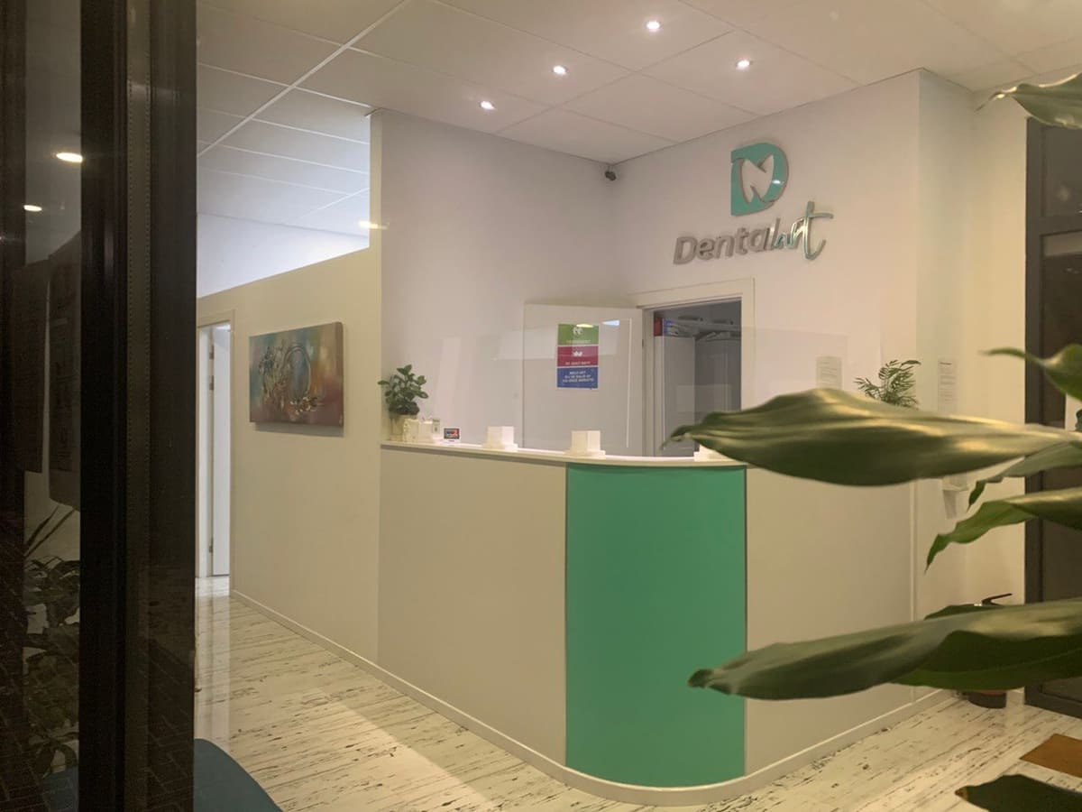 Dental Art Glanerbrug — interior and exterior photography