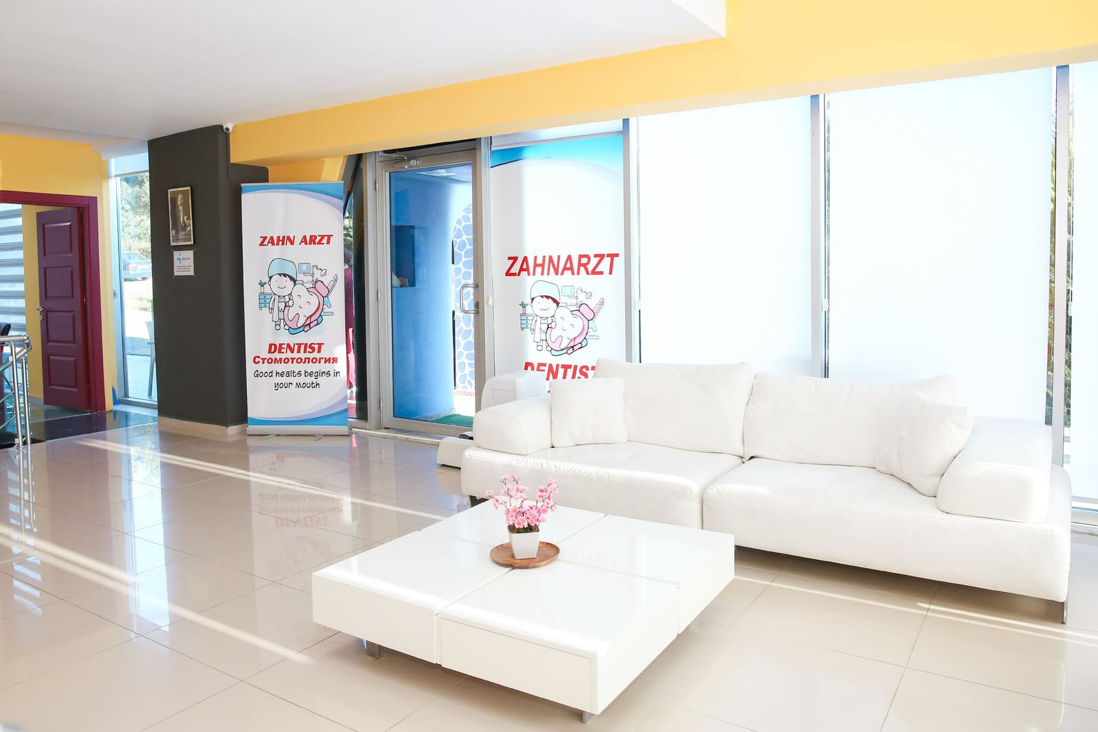 Reception & Waiting Lounge at the Dental Art Alanya clinic